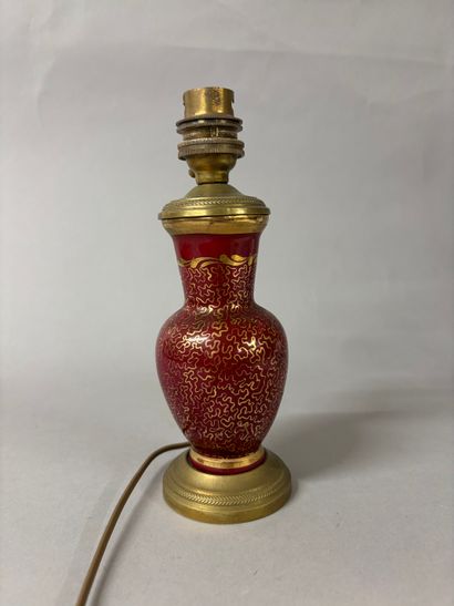 SEVRES, dans le goût de 
Deux caches pots...