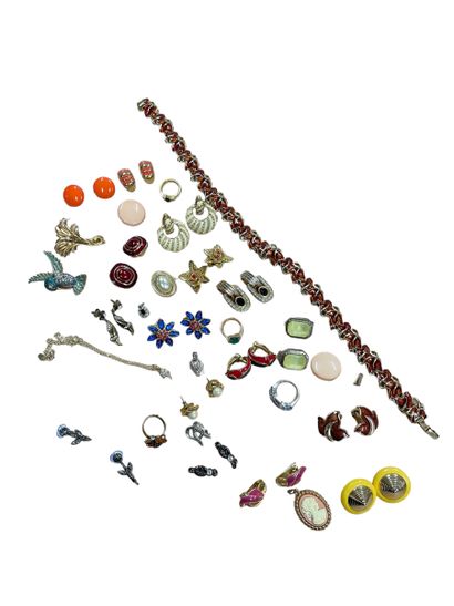 Lot of costume jewelry including ear clips,...