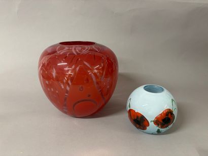 Nicolas MORIN (XXe)
Vase boule en verre soufflé...