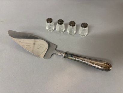 Lot en argent comprenant : 
- COMPERE Léontine...