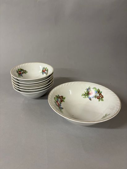 Lot céramiques comprenant :
- VILLEROY BOCH...