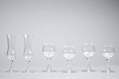 DAUM
Service de verre sur pied en cristal...