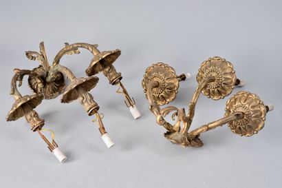 Paire d’appliques en bronze doré à trois...