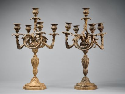 Paire de candélabres en bronze doré à cinq...