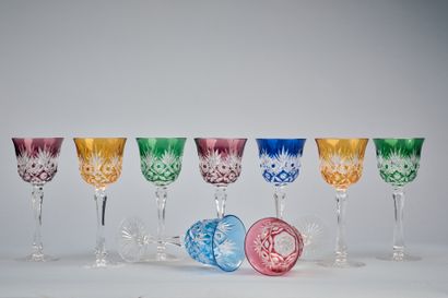 BOHÊME 
Suite de 9 verres à vin en cristal...