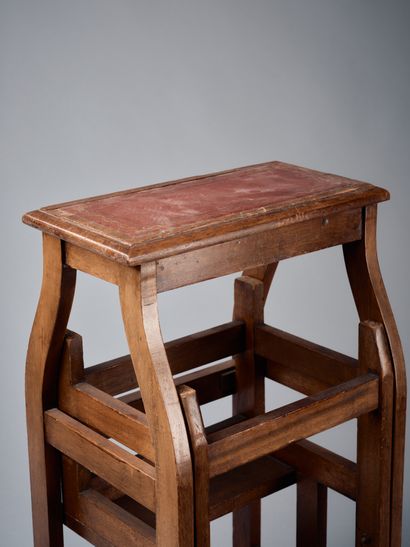 Escabeau dit de bibliothèque en bois naturel...