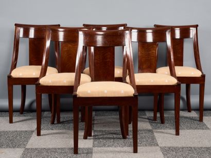 Suite de six chaises de salle à manger en...