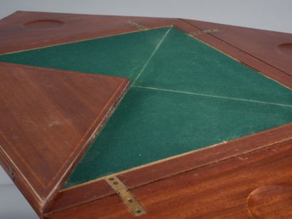 Paire de tables à jeux en portefeuille en...