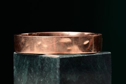 Bracelet plat ouvrant en or rose 18K 750...