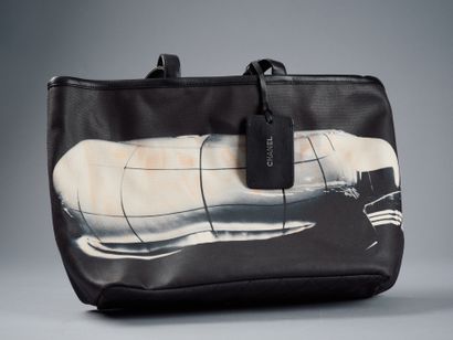 CHANEL X Zaha Hadid circa 2008
Sac cabas...