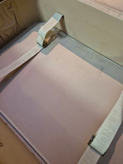 Louis VUITTON 
Valise stratos en toile monogrammée...