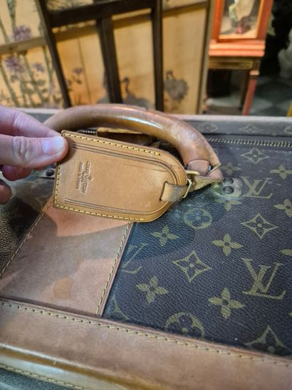 Louis VUITTON 
Valise stratos en toile monogrammée...
