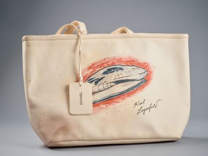 CHANEL X Zaha Hadid circa 2008
Sac cabas...