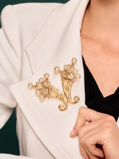 CHANEL X Karl Lagerfeld Victoire de Castellane...