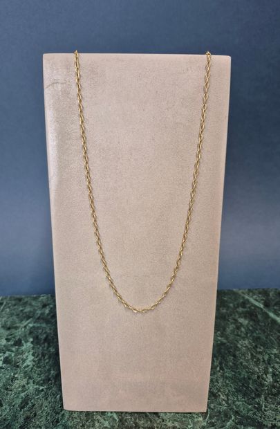 Collier en or jaune 18k 750 millièmes à mailles...
