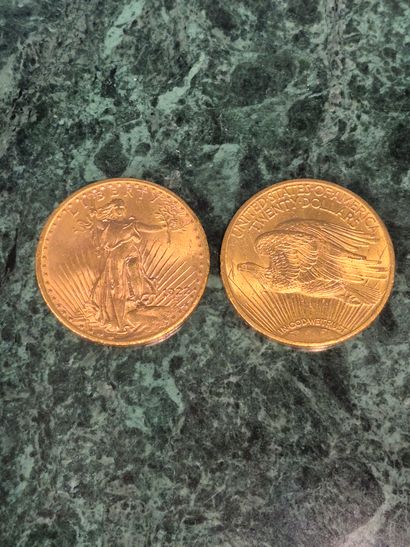 Lot de deux pièces de 20 dollars américains...
