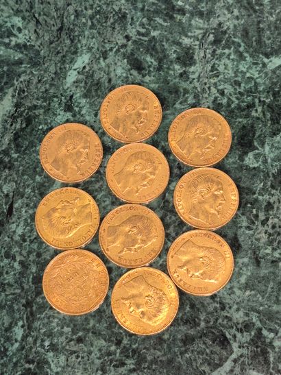 Lot de 10 pièces de 20 francs en or, Napoléon...