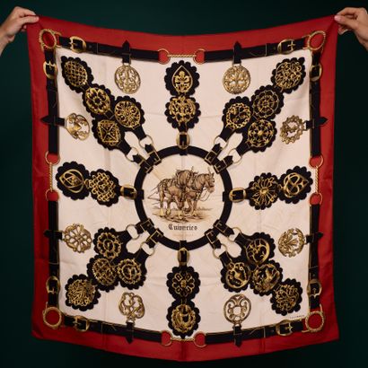 HERMES Paris made in France
Carré en twill...