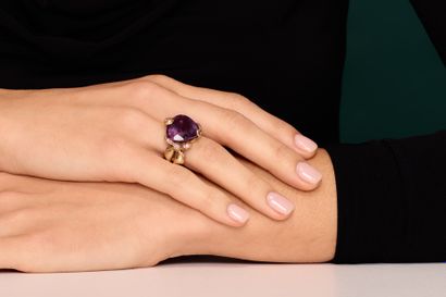 Couture-inspired ring in 18k 750-thousandths...