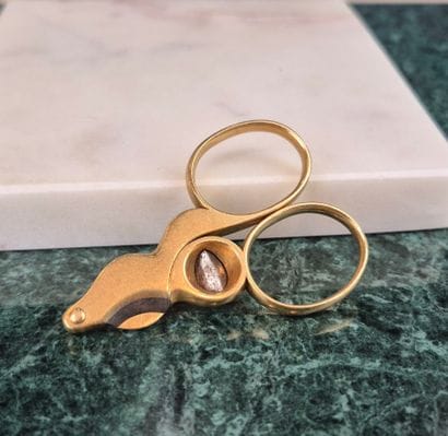 Cigar cutter in 18k yellow gold 750 thousandths,...