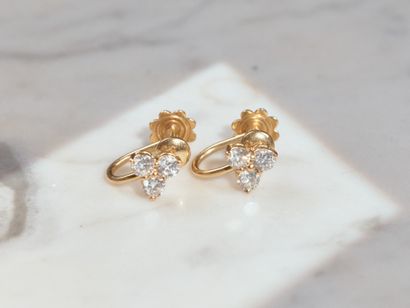 Pair of earrings in 18k yellow gold 750 thousandths...