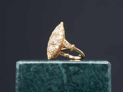 Marquise ring in 18k yellow gold 750 thousandths...