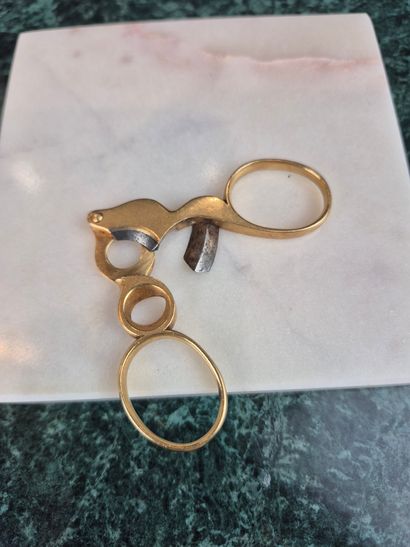 Cigar cutter in 18k yellow gold 750 thousandths,...