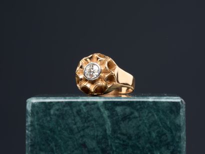 Stunning ring in 18K yellow gold 750 thousandths...