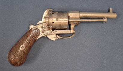 Joli revolver à percussion 7 mm à broche...