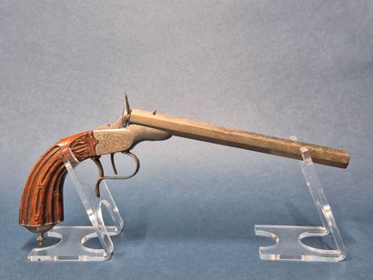 Joli pistolet de salon en calibre 6 mm Flobert....