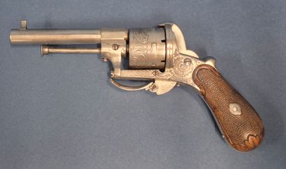 Joli revolver à percussion 7 mm à broche...