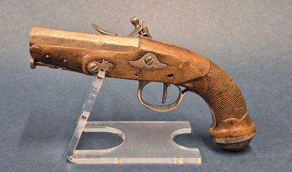 Pistolet de voyage, canon à pans. Queue de...