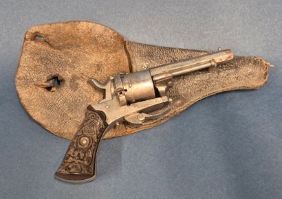 Revolver à percussion 7 mm à broche type...