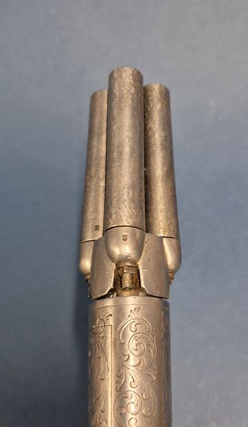 Revolver poivrière type Mariette à 4 canons...