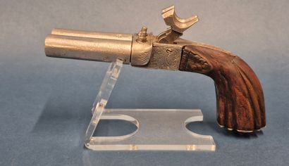 pistolet à coffre à percussion; à deux canons...
