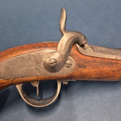 Pistolet à percussion d'Officiers de Gendarmerie...