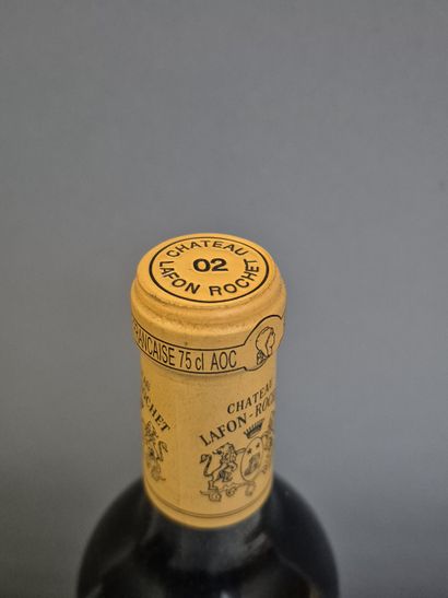 15 bouteilles Château LAFON ROCHET 2002 -...