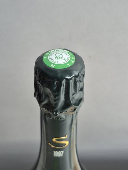 1 Bouteille CHAMPAGNE SALON Le Mesnil 1997...