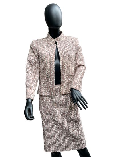 J.H FARNEL Paris 
Ensemble tailleur comprenant...