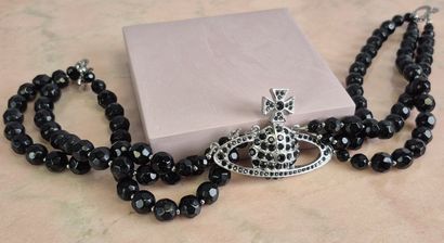 Vivienne WESTWOOD
Collier 3 rangs de perles...
