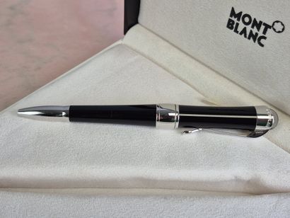 MONT BLANC Etoile
Black ballpoint pen set...