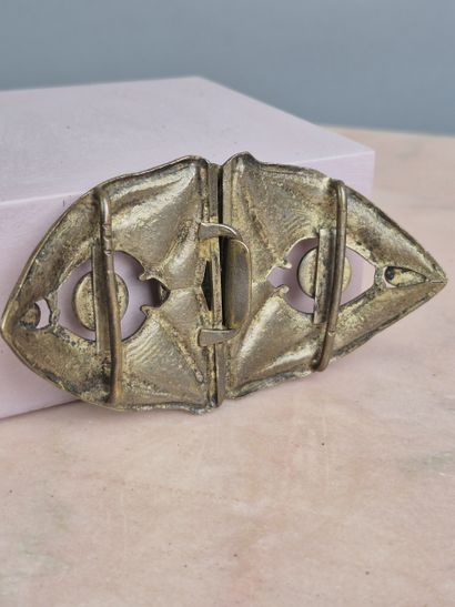 Boucle de ceinture art nouveau en bronze...