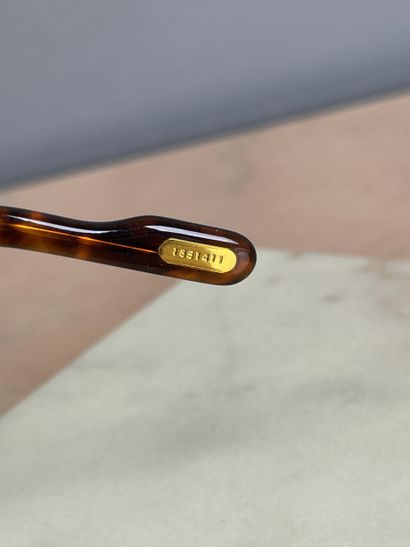 CARTIER
Paire de lunettes de soleil dans...