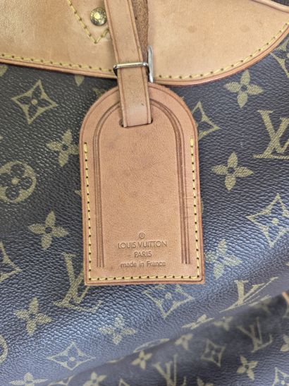 Louis VUITTON 
Year 2001
Alizée suitcase...