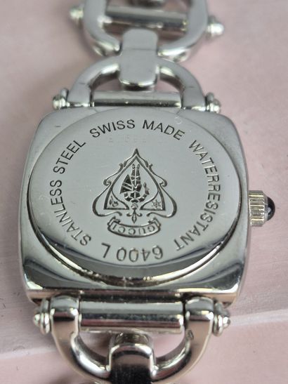 GUCCI
Année 2000
Montre de dame en acier...
