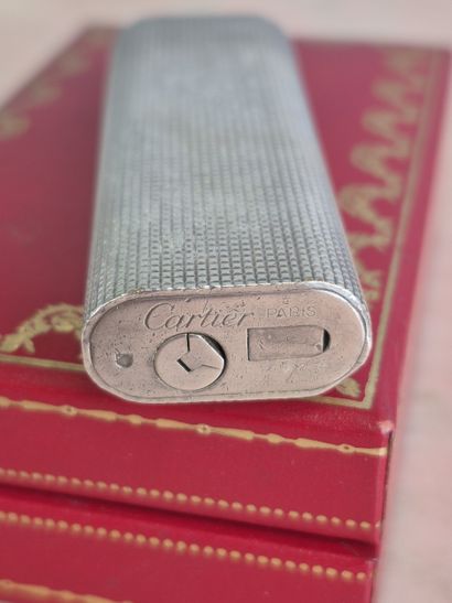 MUST DE CARTIER 
Gas pocket lighter in silver-plated...