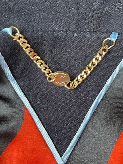 El GANSO 
Veste en velours bleu marine.
ACC...