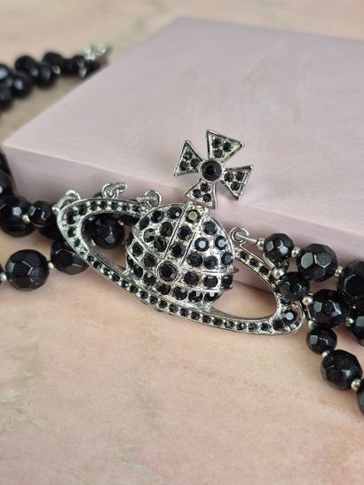 Vivienne WESTWOOD
Collier 3 rangs de perles...