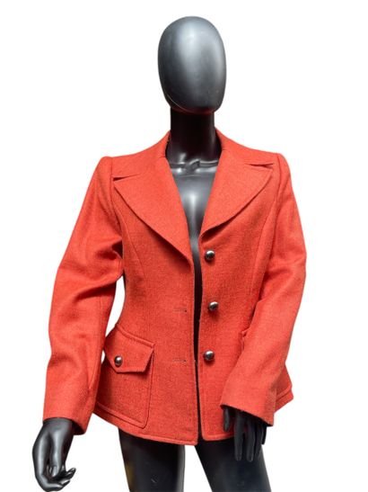 Celine SORIA
Veste en laine orange
Taille...