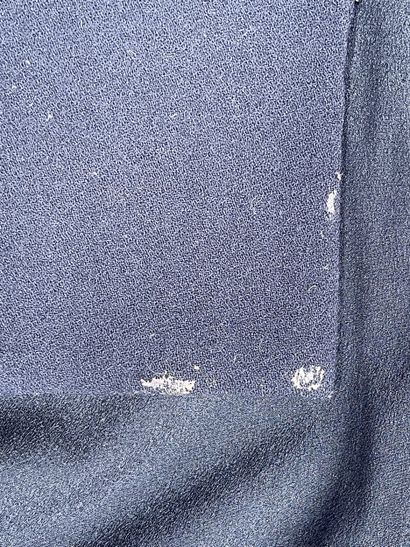 Van LAACK
Veste en laine grise.
Taille 40
ON...